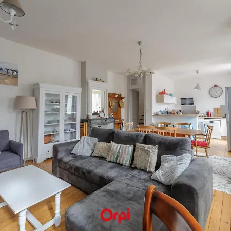 Casa vacanze Maison Châtelaillon-plage, 5 Pièces, 8 Personnes - Fr-1-535-15 *